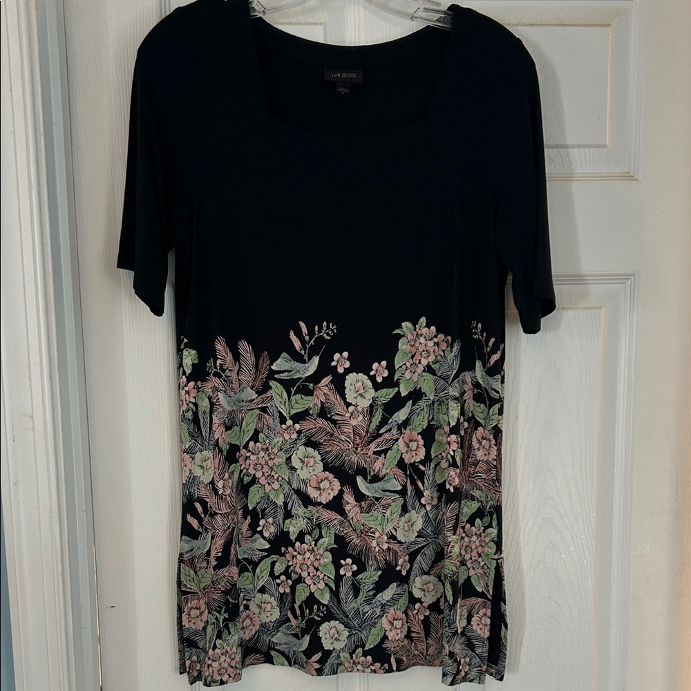 J jill wearever  Black Floral Short Sleeve Top
